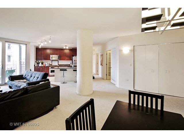 807 Davis St #809, Evanston, IL 60201 photo 6
