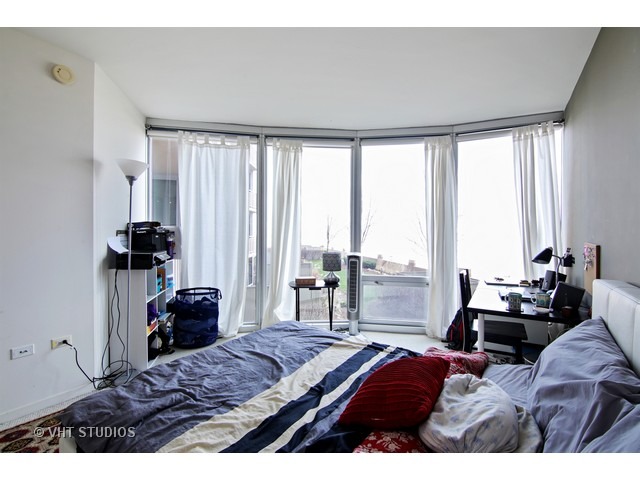 807 Davis St #809, Evanston, IL 60201 photo 9