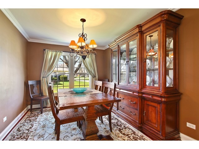 2076 Spring Green Dr, Wheaton, IL 60189 photo 7