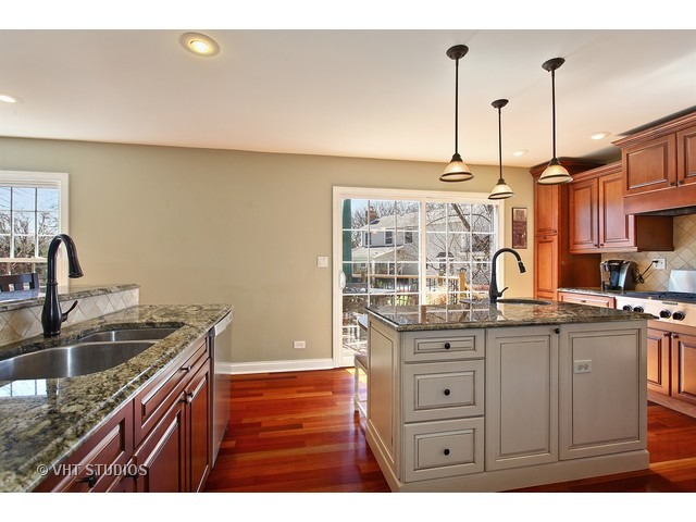 2076 Spring Green Dr, Wheaton, IL 60189 photo 6