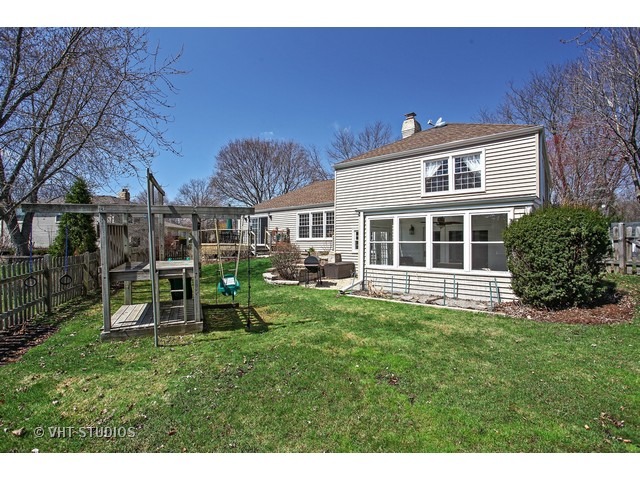2076 Spring Green Dr, Wheaton, IL 60189 photo 21