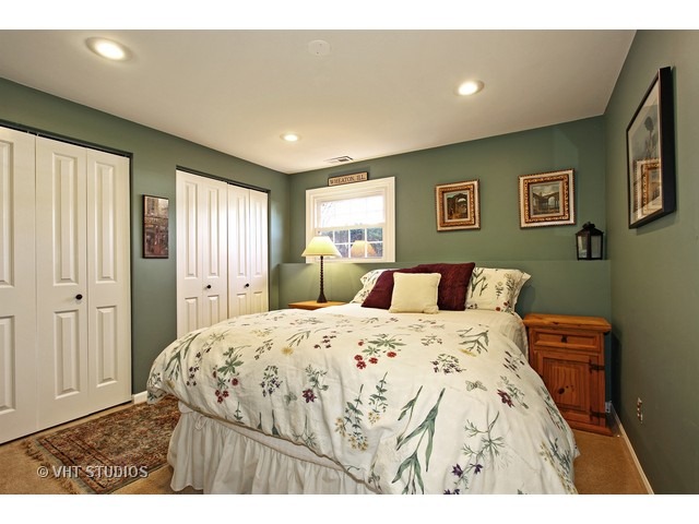 2076 Spring Green Dr, Wheaton, IL 60189 photo 17