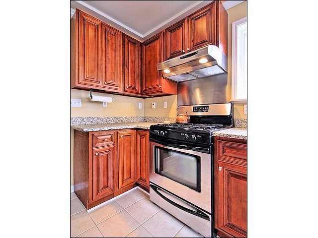 553 Terry Ave, Aurora, IL 60506 photo 16