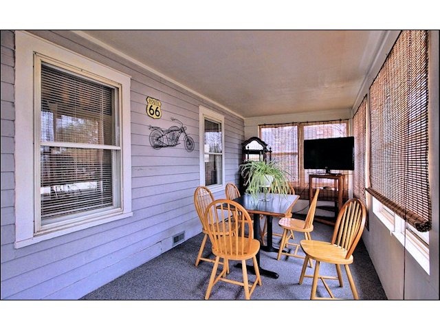553 Terry Ave, Aurora, IL 60506 photo 9