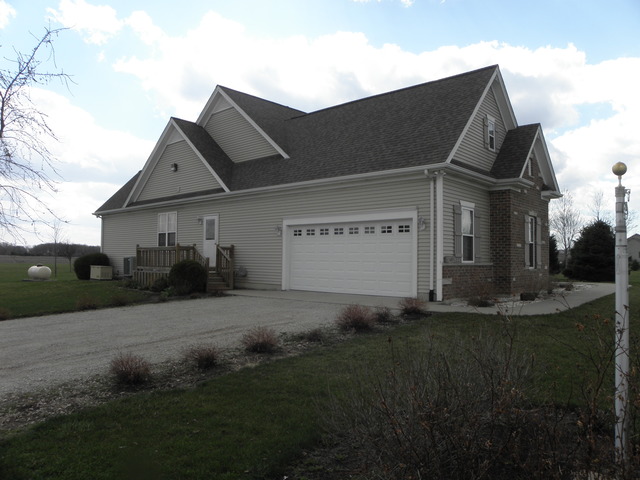 1405 E Braceville Rd, Mazon, IL 60444 photo 2