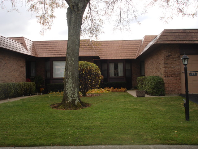 3972 Dundee Rd, Northbrook, IL 60062 photo 1