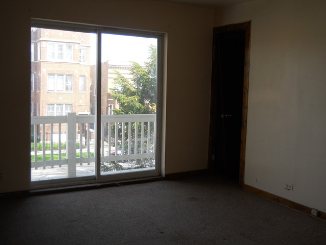 1423 E 71st Pl, Chicago, IL 60619 photo 3
