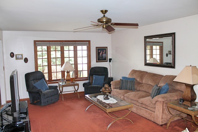 343 Bryan Dr, Cary, IL 60013 photo 6