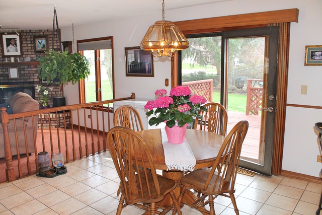 343 Bryan Dr, Cary, IL 60013 photo 3
