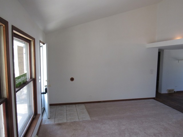158 E Winthrop Ave, Addison, IL 60101 photo 3