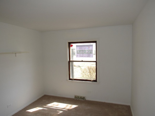 158 E Winthrop Ave, Addison, IL 60101 photo 6