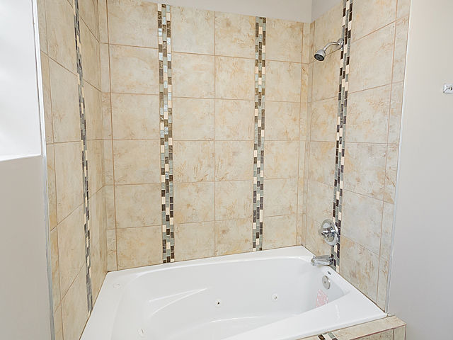 2046 E 93rd St, Chicago, IL 60617 photo 12