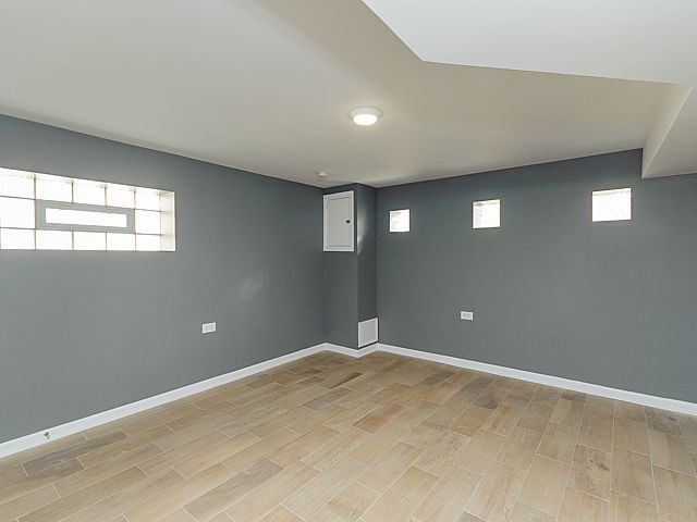 2046 E 93rd St, Chicago, IL 60617 photo 14