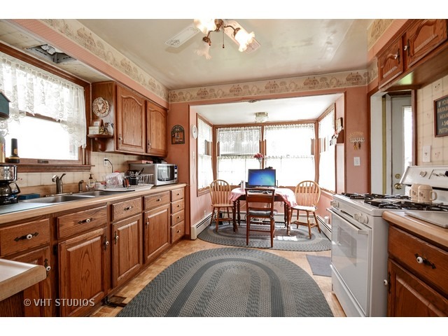 3943 Gloucester Dr, Crete, IL 60417 photo 3