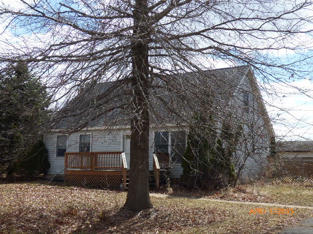 801 W Grant St, Sheridan, IL 60551 photo 1