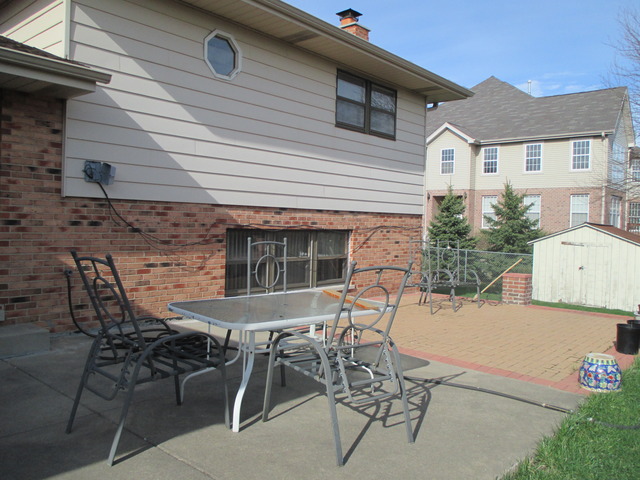 7563 Wakefield Dr, Darien, IL 60561 photo 19