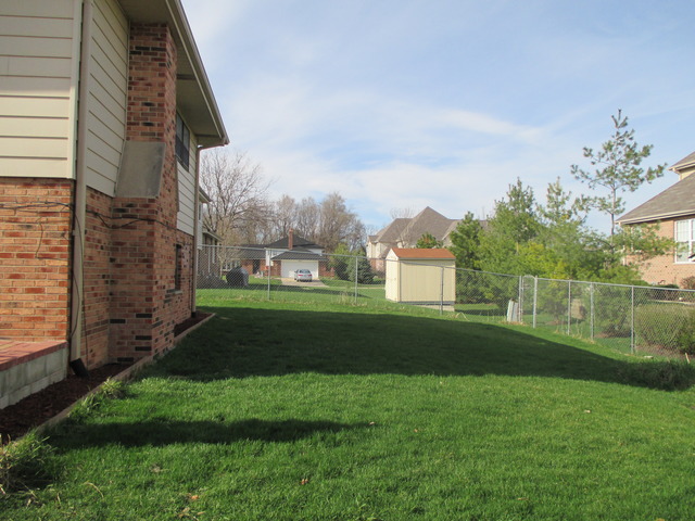 7563 Wakefield Dr, Darien, IL 60561 photo 21