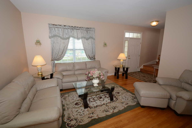 11550 S Olympic Dr, Plainfield, IL 60585 photo 2