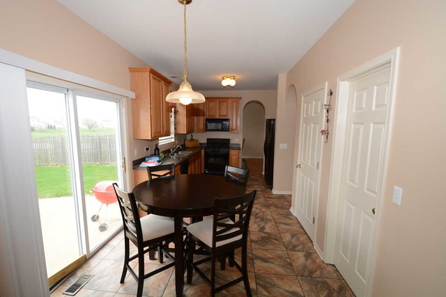 11550 S Olympic Dr, Plainfield, IL 60585 photo 8