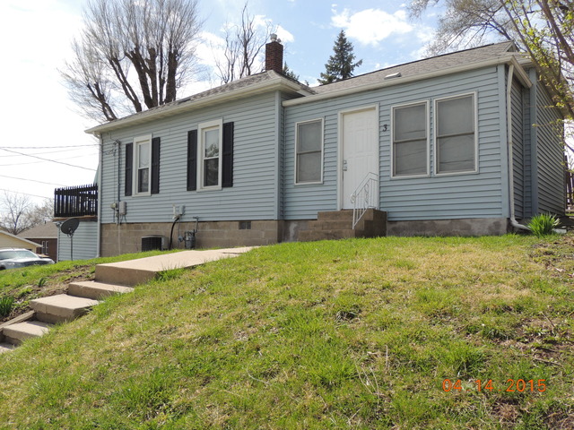 3 7th St, Peru, IL 61354 photo 2