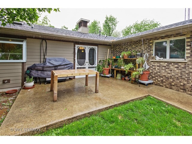 122 Tyler St, Oswego, IL 60543 photo 10