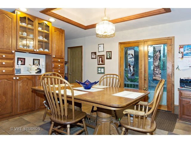 122 Tyler St, Oswego, IL 60543 photo 4