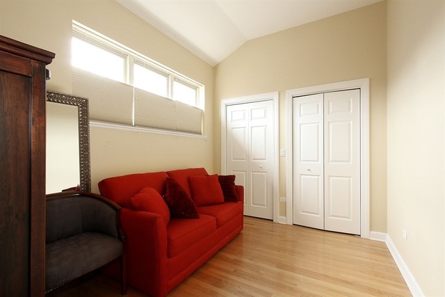 903 E 61st St #2, Chicago, IL 60637 photo 9