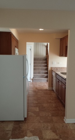 682 Claridge Cir, Hoffman Estates, IL 60169 photo 7