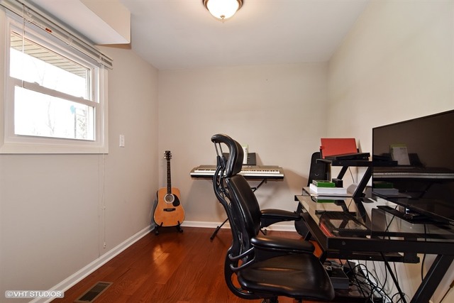 1455 Dennison Rd, Hoffman Estates, IL 60169 photo 16