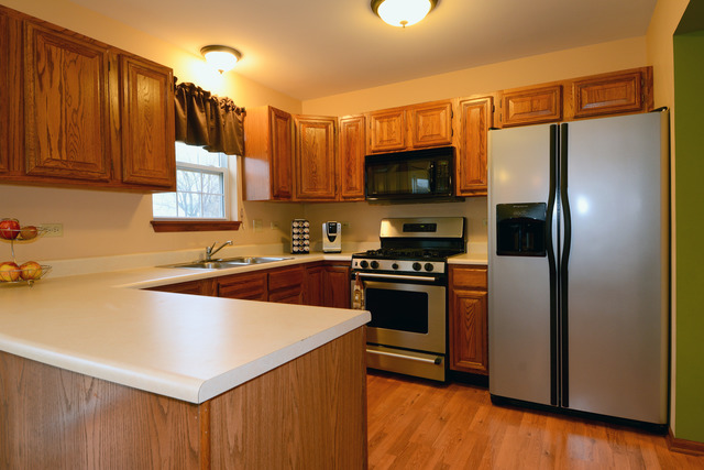5305 Foxwood Ct, Plainfield, IL 60586 photo 2