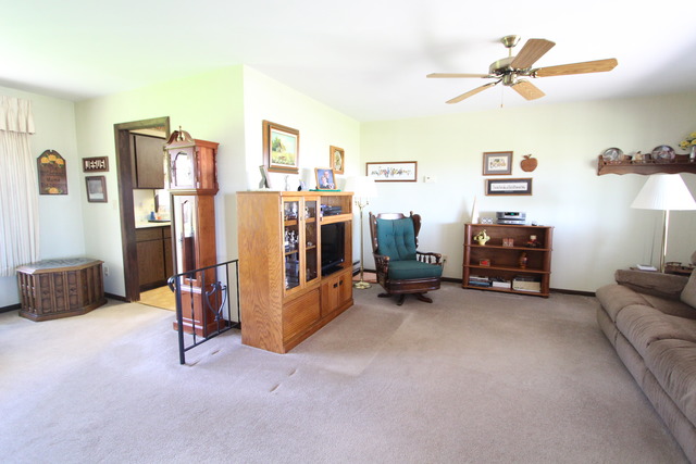 1415 N Gorham Rd, Morris, IL 60450 photo 5