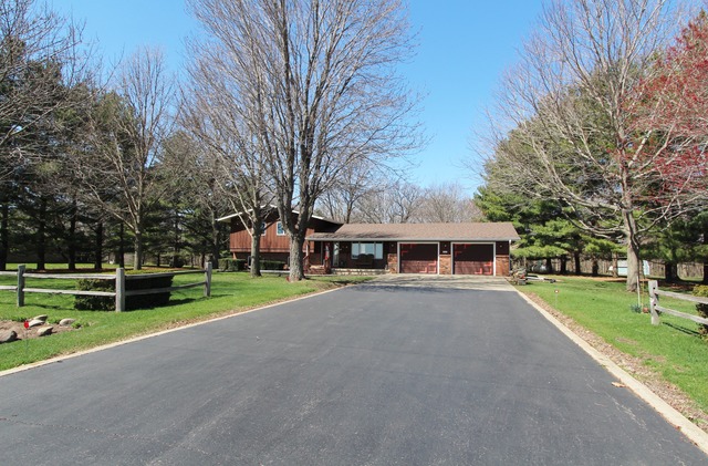 1415 N Gorham Rd, Morris, IL 60450 photo 1