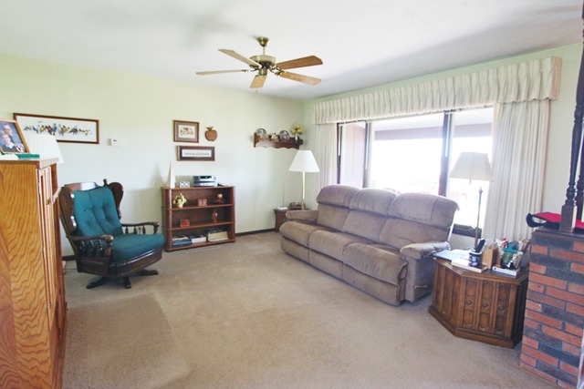 1415 N Gorham Rd, Morris, IL 60450 photo 4
