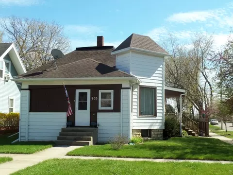 803 E Main St, Morris, IL 60450 photo 1
