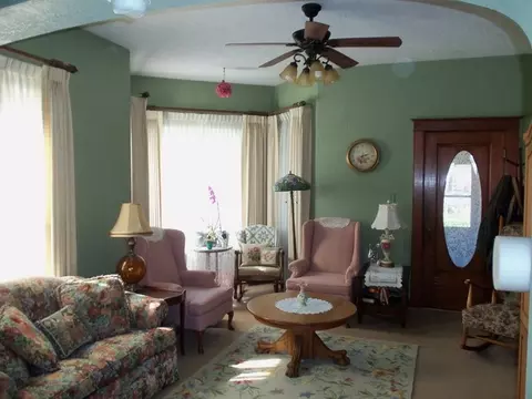 803 E Main St, Morris, IL 60450 photo 11