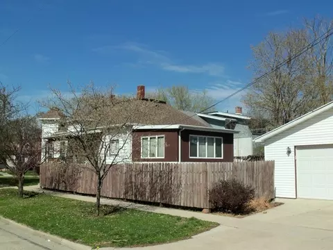 803 E Main St, Morris, IL 60450 photo 3