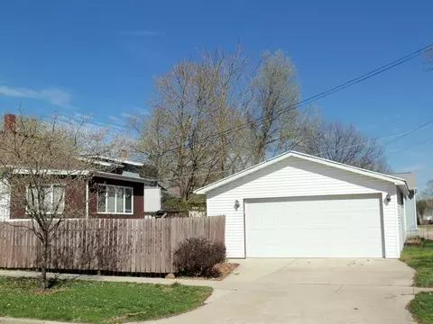 803 E Main St, Morris, IL 60450 photo 4