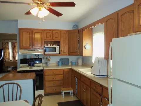 803 E Main St, Morris, IL 60450 photo 17