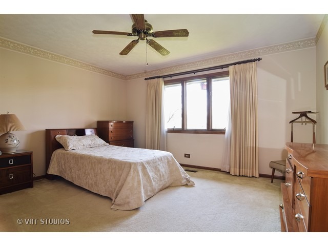 1189 Lynnfield Ln, Bartlett, IL 60103 photo 12