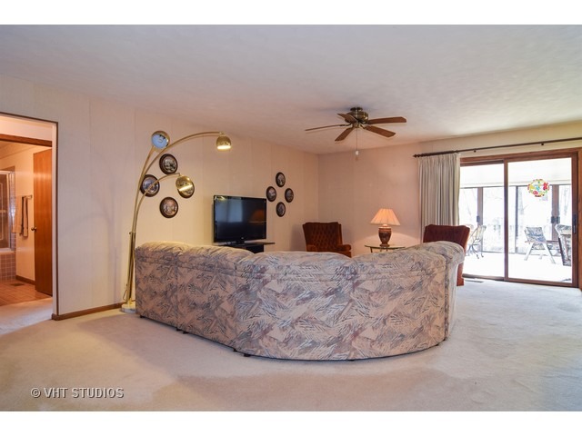 1189 Lynnfield Ln, Bartlett, IL 60103 photo 15