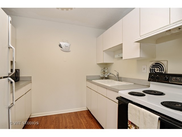30 E Division St #15d, Chicago, IL 60610 photo 4