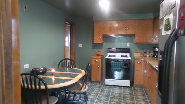 933 St John St, Elgin, IL 60120 photo 5
