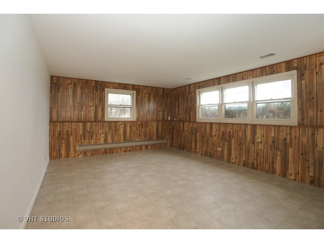 820 Norman Dr, Hoffman Estates, IL 60192 photo 6