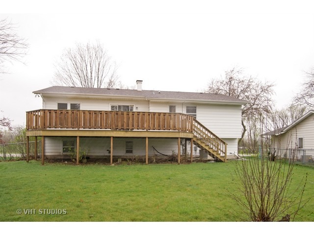 820 Norman Dr, Hoffman Estates, IL 60192 photo 10