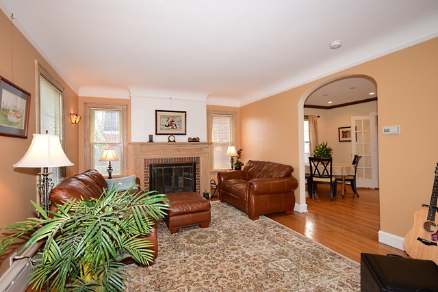 538 Byrd Rd, Riverside, IL 60546 photo 2