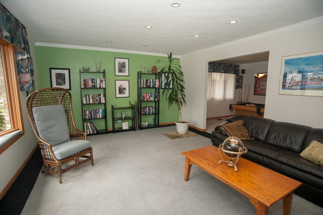 1216 Waltham Ln, Bartlett, IL 60103 photo 4