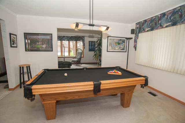 1216 Waltham Ln, Bartlett, IL 60103 photo 6