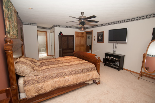 1216 Waltham Ln, Bartlett, IL 60103 photo 17