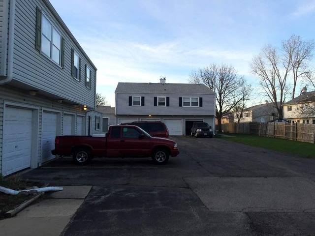 157 Peter Ct #d, Bartlett, IL 60103 photo 2