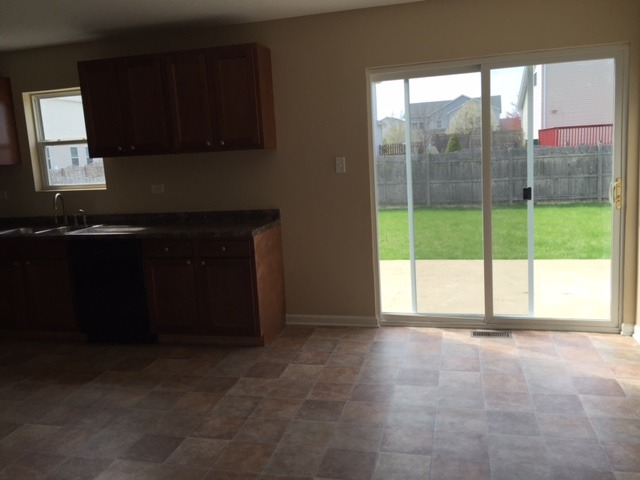 5416 Dale Cir, Plainfield, IL 60544 photo 3